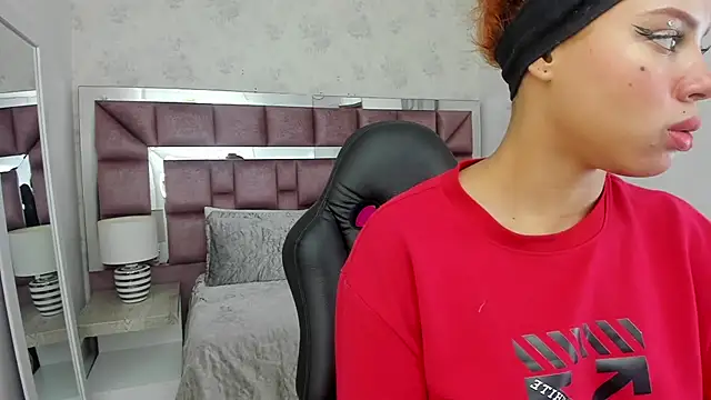 Snapshot of tamararose1 chatting on March 2025 09:38:02 AM tamararose1 online show from March 2025 09:38:02 AM