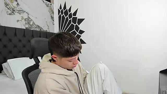 marcuscollins1  online show from March 2026 12:11:02 PM