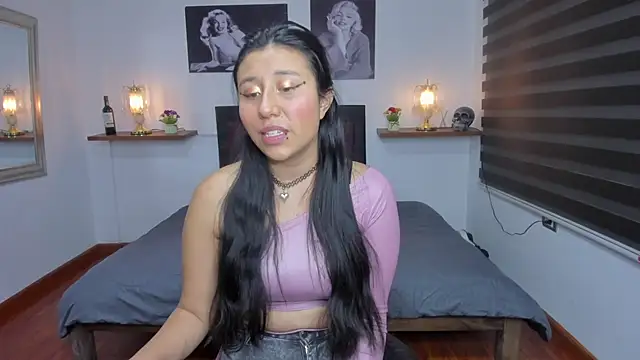 Snapshot of Nohemi_louse chatting on February 2025 07:33:01 PM Nohemi louse online show from February 2025 07:33:01 PM