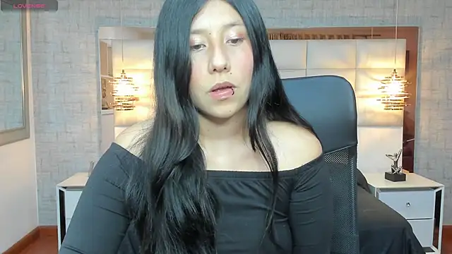 Snapshot of Nohemi_louse chatting on September 2025 07:02:02 PM Nohemi louse online show from September 2025 07:02:02 PM