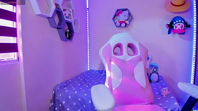 Snapshot of chloe_rockss_ chatting on February 2025 09:39:01 PM chloe rockss online show from February 2025 09:39:01 PM