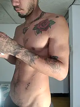 Niick01  online show from October 2025 02:06:02 PM