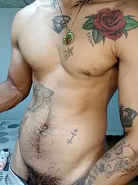 Niick01  online show from October 2025 03:52:02 AM