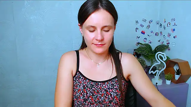 Snapshot of ValeriaHeart_ chatting on November 2025 04:00:02 PM ValeriaHeart online show from November 2025 04:00:02 PM