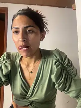 Snapshot of Sofiadelacruz chatting on September 2025 05:46:02 PM Sofiadelacruz online show from September 2025 05:46:02 PM