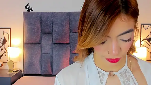 Snapshot of Violetta_Ficher chatting on June 2026 02:14:02 AM Violetta Ficher online show from June 2026 02:14:02 AM