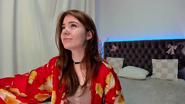 Snapshot of Ella_Mayers chatting on February 2025 03:31:01 AM Ella Mayers online show from February 2025 03:31:01 AM