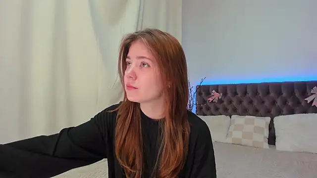 Snapshot of Ella_Mayers chatting on February 2025 09:12:01 PM Ella Mayers online show from February 2025 09:12:01 PM
