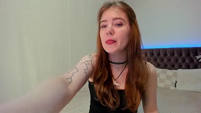 Snapshot of Ella_Mayers chatting on March 2025 09:25:02 PM Ella Mayers online show from March 2025 09:25:02 PM