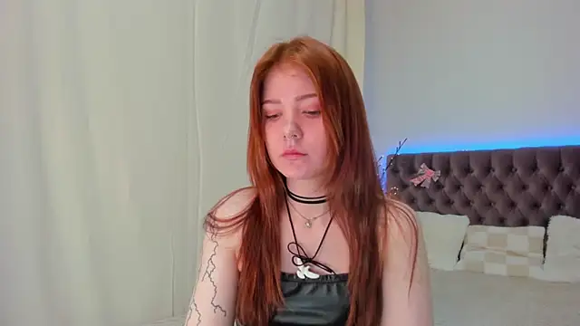 Snapshot of Ella_Mayers chatting on March 2025 12:43:01 AM Ella Mayers online show from March 2025 12:43:01 AM