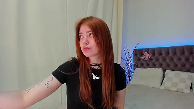 Snapshot of Ella_Mayers chatting on March 2025 12:19:01 AM Ella Mayers online show from March 2025 12:19:01 AM