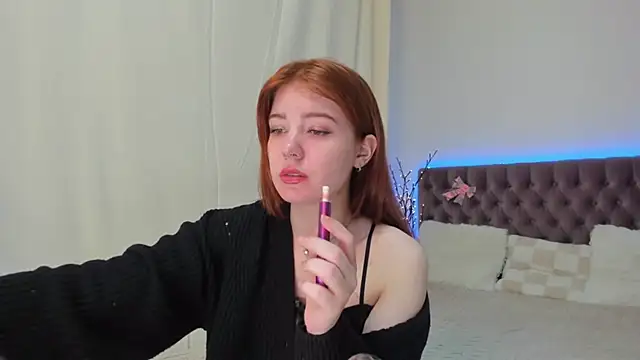 Snapshot of Ella_Mayers chatting on March 2025 01:24:01 AM Ella Mayers online show from March 2025 01:24:01 AM