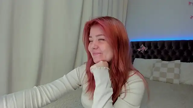 Snapshot of Ella_Mayers chatting on October 2025 11:40:02 AM Ella Mayers online show from October 2025 11:40:02 AM