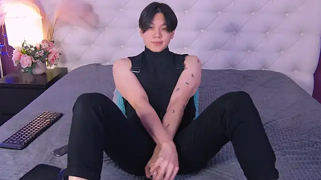 Snapshot of just_gay_ chatting on March 2025 01:08:01 PM just gay online show from March 2025 01:08:01 PM