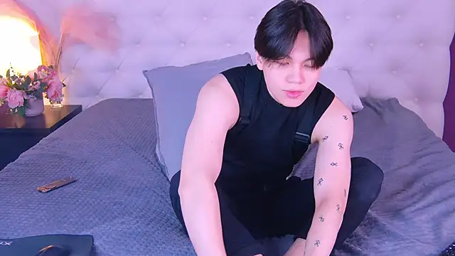 Snapshot of just_gay_ chatting on March 2025 01:18:02 PM just gay online show from March 2025 01:18:02 PM