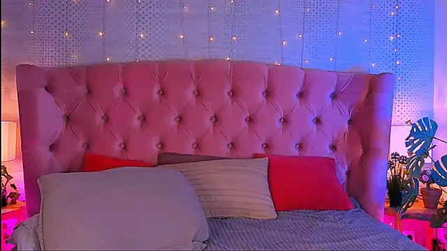 Snapshot of just_gay_ chatting on March 2025 12:15:02 AM just gay online show from March 2025 12:15:02 AM