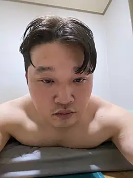 Snapshot of offwhite777 chatting on February 2025 04:35:01 PM offwhite777 online show from February 2025 04:35:01 PM