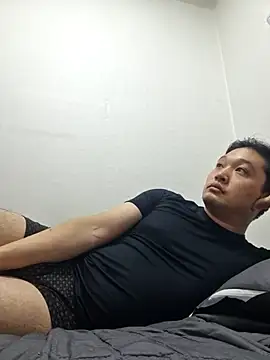 Snapshot of offwhite777 chatting on December 2025 03:06:01 PM offwhite777 online show from December 2025 03:06:01 PM