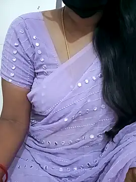 Snapshot of Tamil_Meera12 chatting on February 2025 04:47:01 PM Tamil Meera12 online show from February 2025 04:47:01 PM