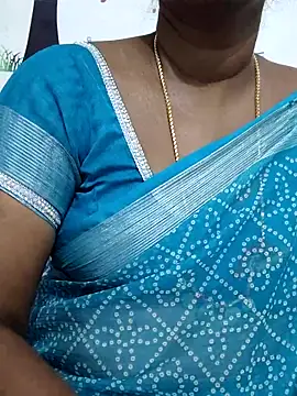 Snapshot of Tamil_Meera12 chatting on September 2025 06:46:01 AM Tamil Meera12 online show from September 2025 06:46:01 AM