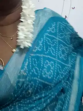 Snapshot of Tamil_Meera12 chatting on September 2025 06:51:02 AM Tamil Meera12 online show from September 2025 06:51:02 AM