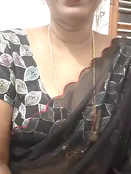 Snapshot of Tamil_Meera12 chatting on October 2025 06:19:01 AM Tamil Meera12 online show from October 2025 06:19:01 AM