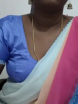 Snapshot of Tamil_Meera12 chatting on October 2025 06:43:02 AM Tamil Meera12 online show from October 2025 06:43:02 AM
