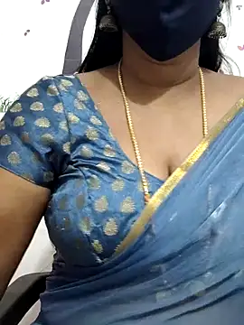 Snapshot of Tamil_Meera12 chatting on October 2025 06:32:02 AM Tamil Meera12 online show from October 2025 06:32:02 AM