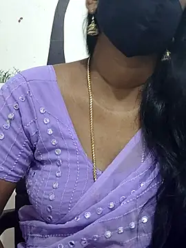 Snapshot of Tamil_Meera12 chatting on October 2025 06:36:02 AM Tamil Meera12 online show from October 2025 06:36:02 AM