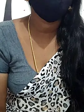 Snapshot of Tamil_Meera12 chatting on October 2025 07:38:02 AM Tamil Meera12 online show from October 2025 07:38:02 AM