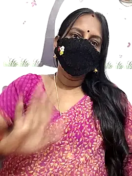 Snapshot of Tamil_Meera12 chatting on May 2026 04:10:02 AM Tamil Meera12 online show from May 2026 04:10:02 AM