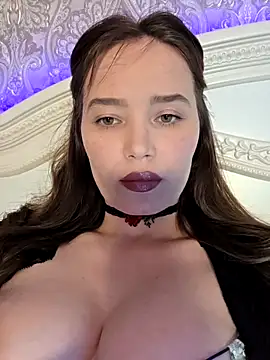 Snapshot of GoddessYanaMironova chatting on April 2026 05:50:01 PM GoddessYanaMironova online show from April 2026 05:50:01 PM