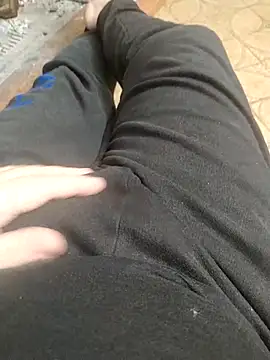 Snapshot of NAvoglia chatting on February 2025 09:27:02 PM NAvoglia online show from February 2025 09:27:02 PM