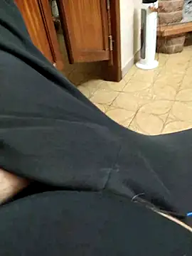 Snapshot of NAvoglia chatting on February 2025 10:25:01 PM NAvoglia online show from February 2025 10:25:01 PM