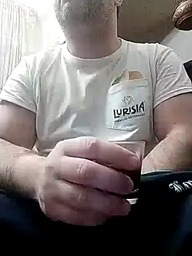 Snapshot of NAvoglia chatting on February 2025 09:11:02 PM NAvoglia online show from February 2025 09:11:02 PM