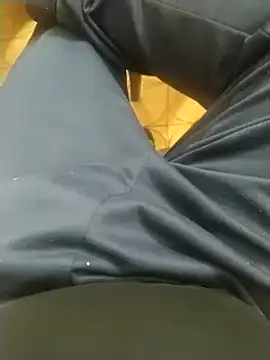 Snapshot of NAvoglia chatting on March 2025 12:51:01 PM NAvoglia online show from March 2025 12:51:01 PM