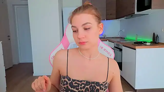 Enjoy everymoment  online show from March 2026 09:21:02 AM