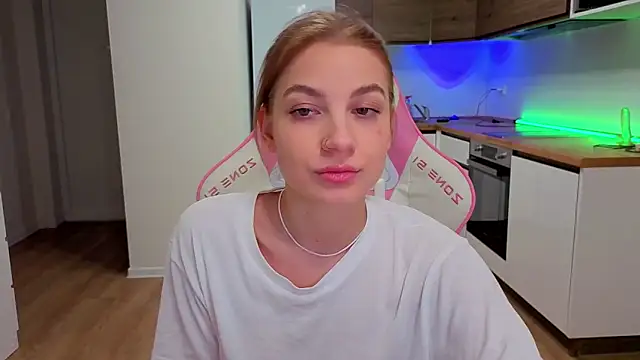 Enjoy everymoment  online show from April 2026 08:13:02 PM