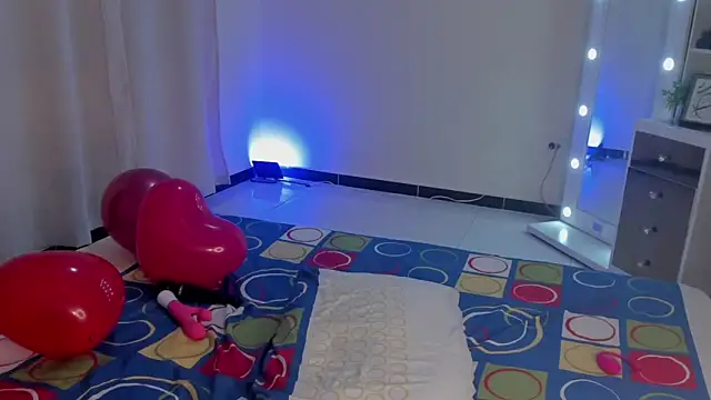 leahaltomm online show from February 2025 11:20:01 PM