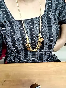 Tamil Radha online show from October 2025 01:28:01 AM