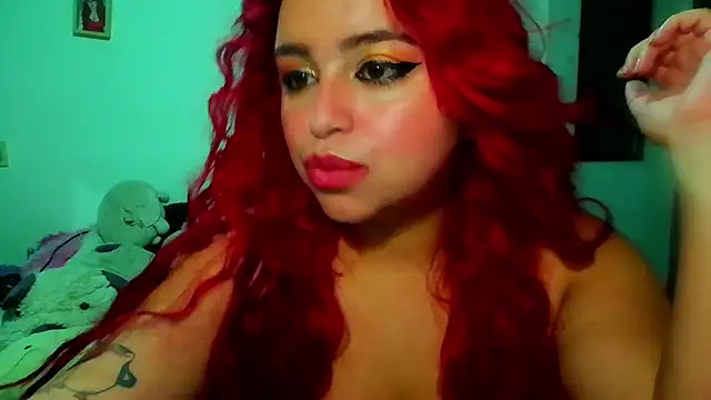 Snapshot of EstefyTabbo chatting on June 2026 10:20:01 AM EstefyTabbo online show from June 2026 10:20:01 AM