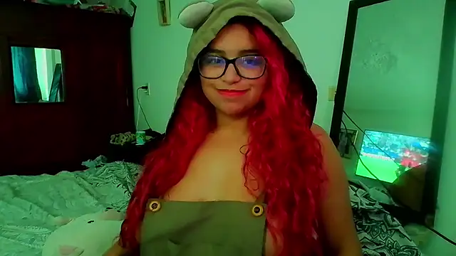 Snapshot of EstefyTabbo chatting on July 2026 04:33:02 PM EstefyTabbo online show from July 2026 04:33:02 PM