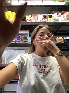 Snapshot of Andrea18_blonde chatting on March 2026 04:24:02 PM Andrea18 blonde online show from March 2026 04:24:02 PM