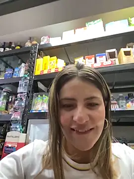 Snapshot of Andrea18_blonde chatting on March 2026 03:45:01 PM Andrea18 blonde online show from March 2026 03:45:01 PM