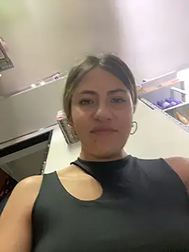 Snapshot of Andrea18_blonde chatting on March 2026 03:35:02 PM Andrea18 blonde online show from March 2026 03:35:02 PM