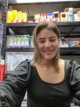 Snapshot of Andrea18_blonde chatting on April 2026 03:35:01 PM Andrea18 blonde online show from April 2026 03:35:01 PM