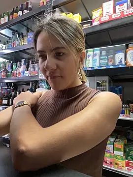 Snapshot of Andrea18_blonde chatting on April 2026 02:44:02 PM Andrea18 blonde online show from April 2026 02:44:02 PM