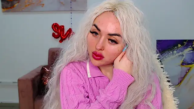 Snapshot of MissisCaty chatting on March 2025 03:40:01 PM MissisCaty online show from March 2025 03:40:01 PM