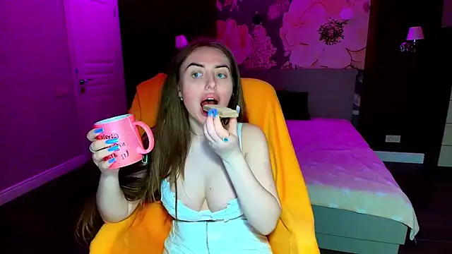 MissisCaty online show from April 2026 09:23:01 PM