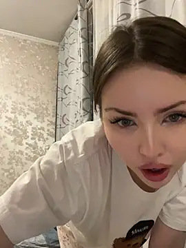 Lora Rosee online show from March 2025 08:33:02 PM